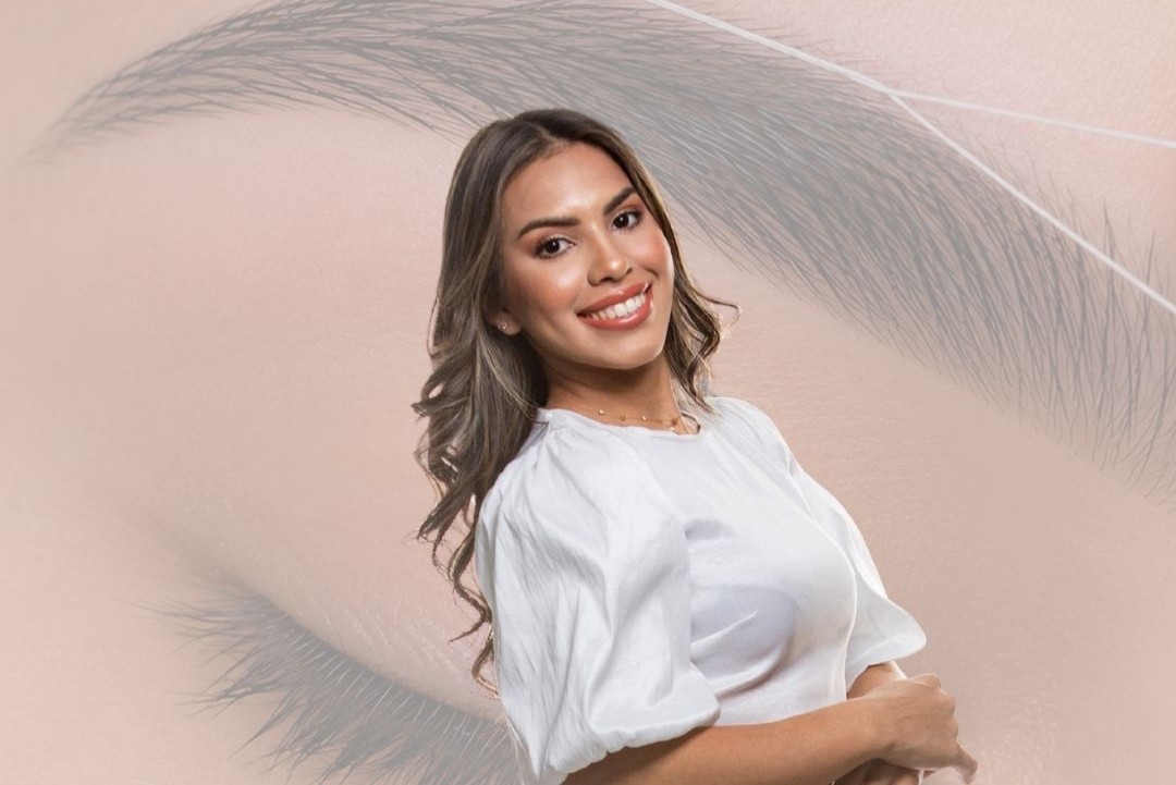 ESPECIALISTA EN CEJAS Y PESTAÑAS
